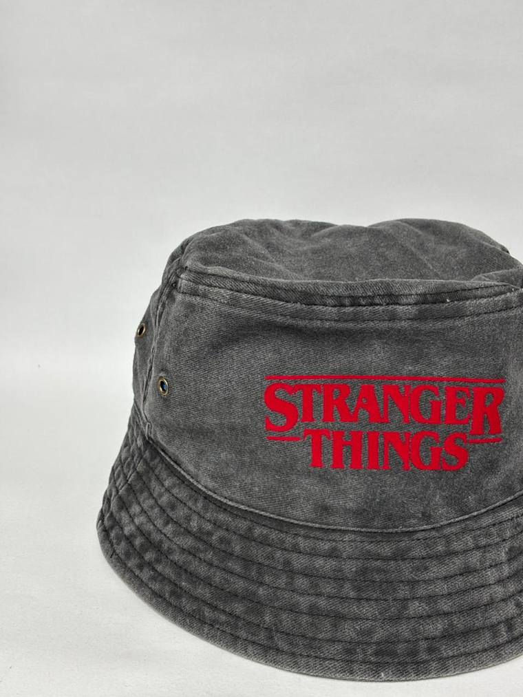 Gorro Bucket - Negro pre lavado / Stranger things  4