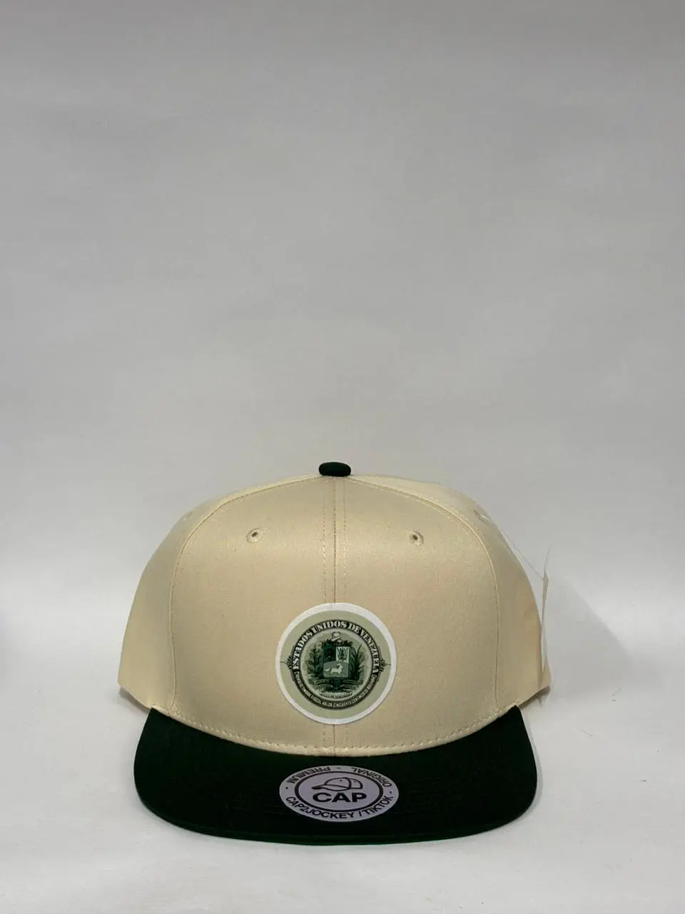 Gorra plana de lona 6p - Beige x verde / Sello Vintage de Vzla  1