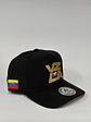 Gorra de lona 5p . Negro / Vzla letras gold  - Miniatura 3