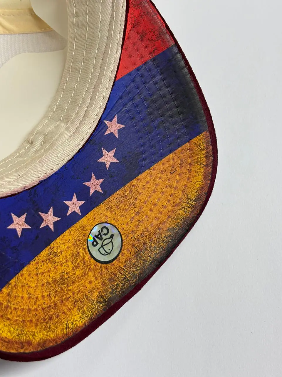 Gorra de lona 5p - Beige x burdeo /  Vzla burdeo tricolor  5