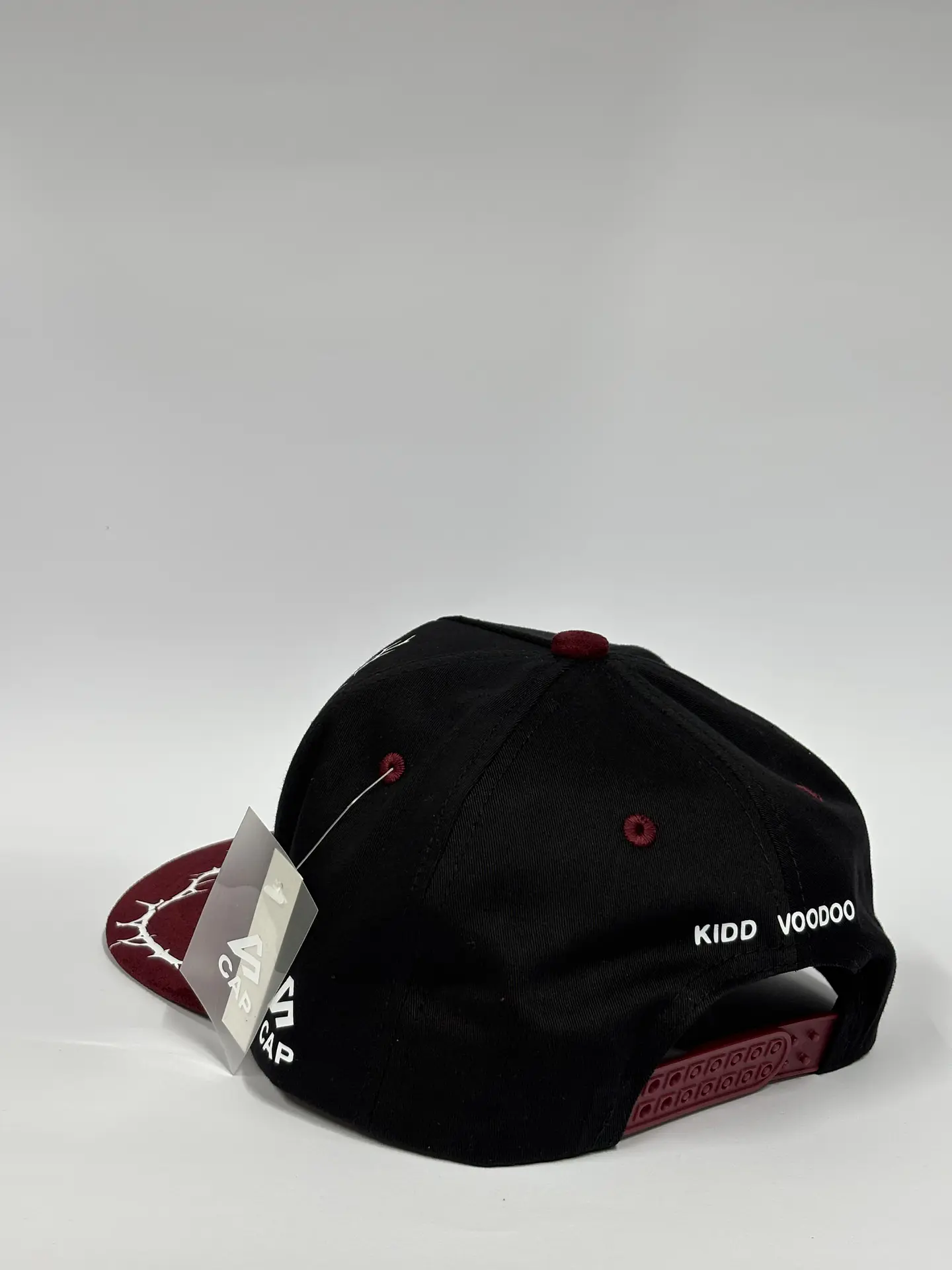 Gorra de lona 5p . Bicolor Negro x Burdeo - Euforia  3