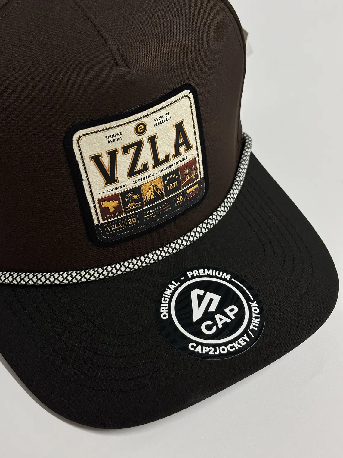 Gorra de lona 5p láser - Bicolor Marrón x Negro - VZLA 2026  4