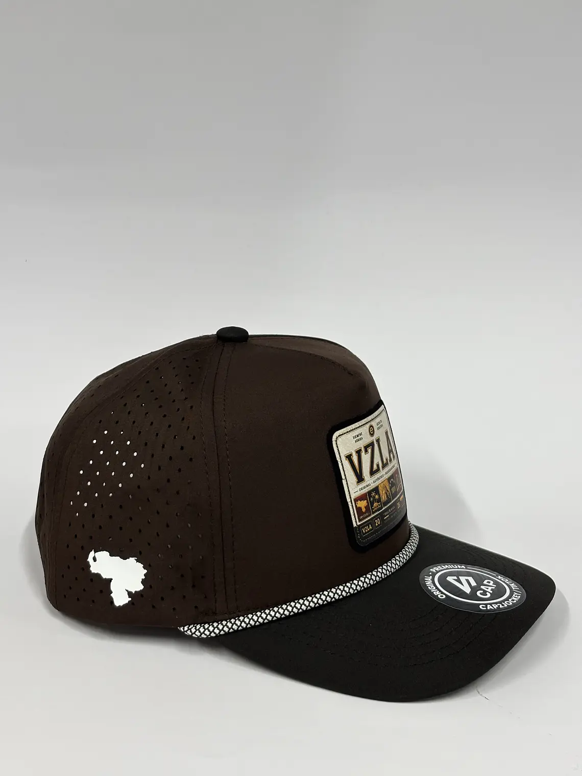 Gorra de lona 5p láser - Bicolor Marrón x Negro - VZLA 2026  3