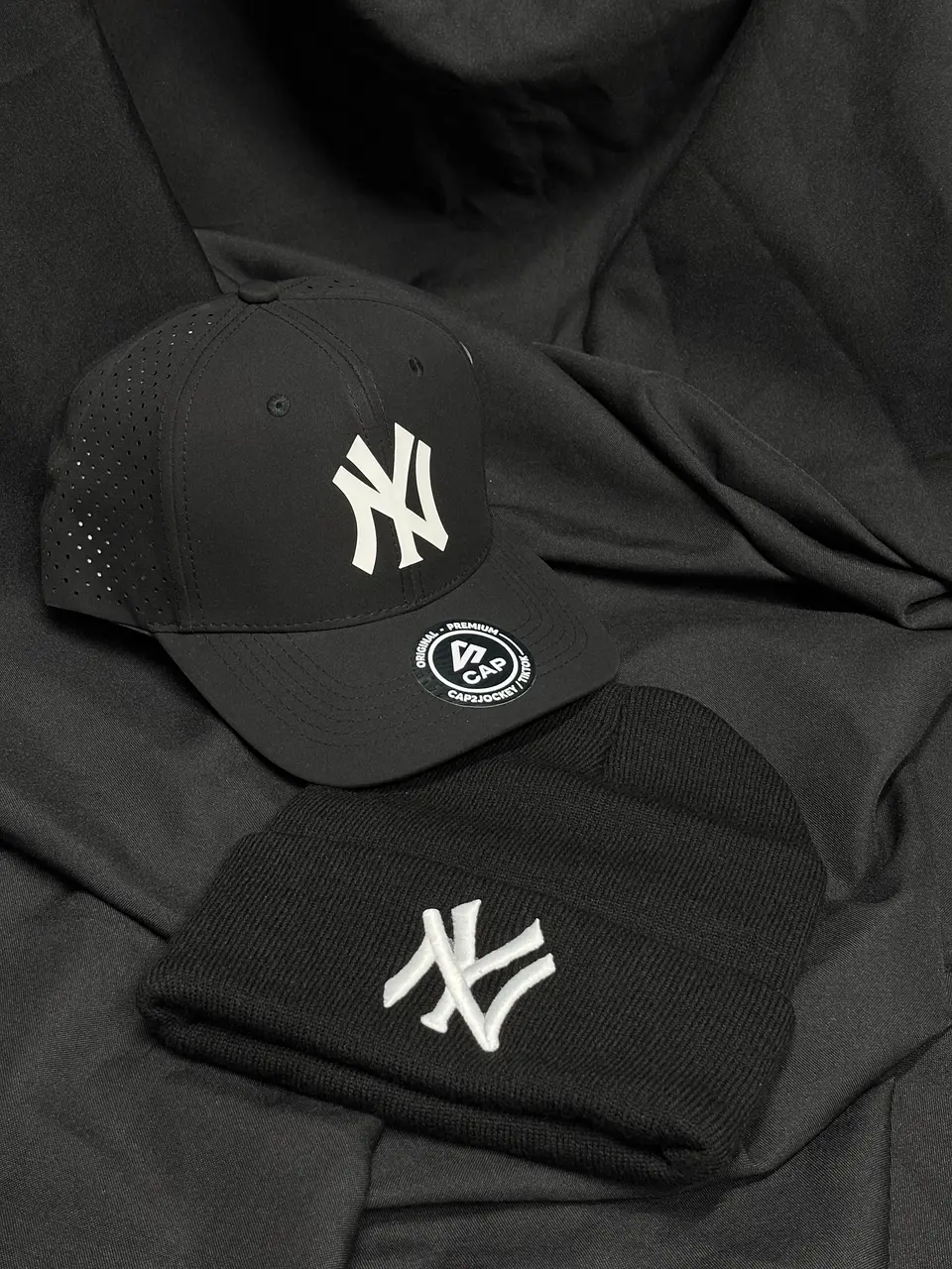 Pack de invierno / Gorra + Beanies de lana - Premium  2
