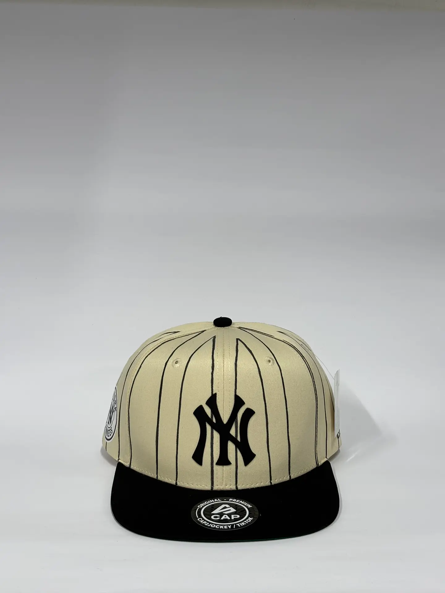 Gorra plana 6p / Bicolor Beige x Negro - NY vintage  1