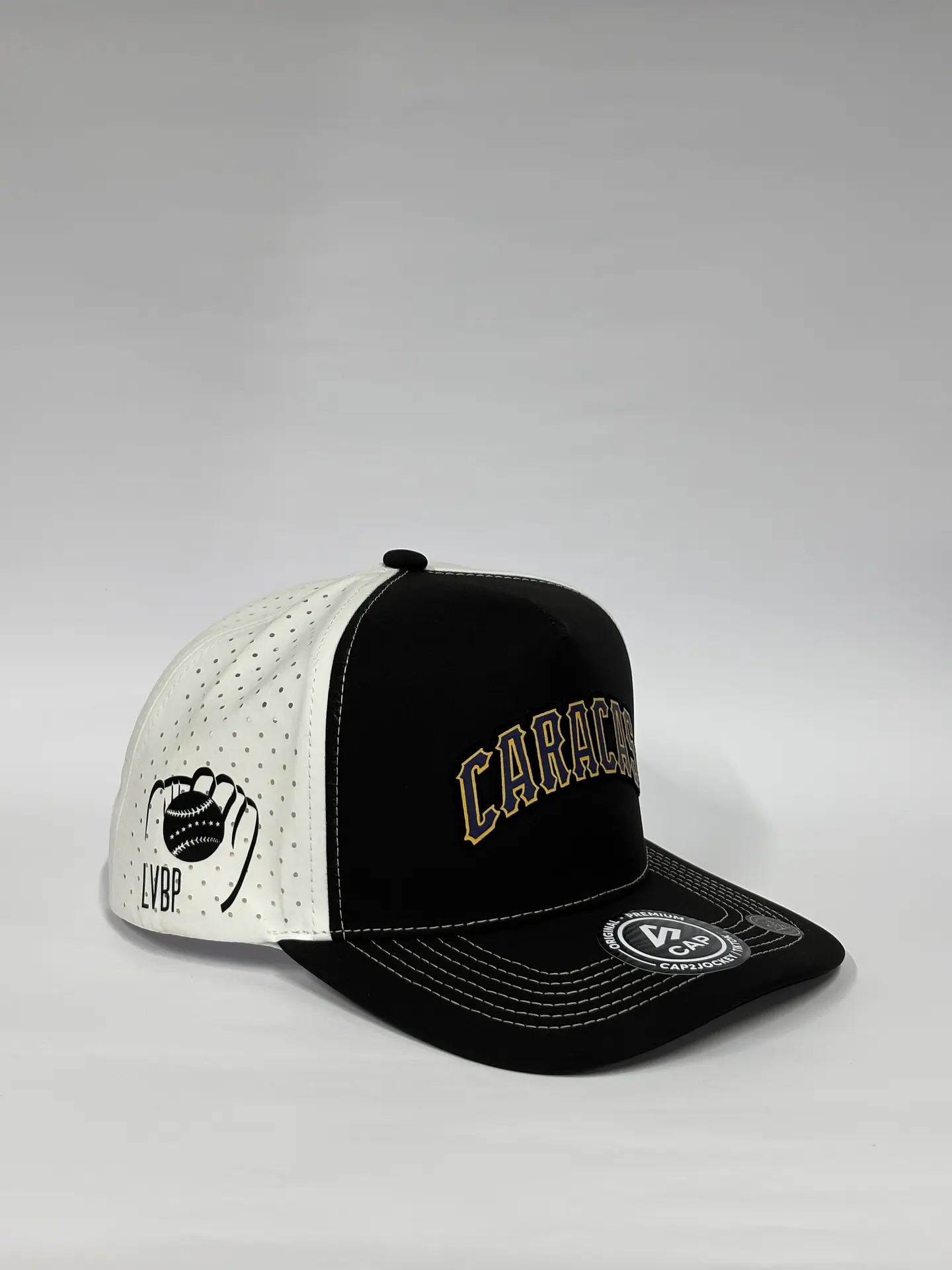 Gorra de lona 5p láser - Bicolor Negro x Blanco  / Leones del Caracas texto  2
