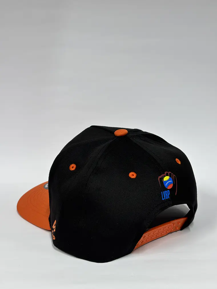 Gorra de lona 5p - Negro x naranja / Aguilas del zulia texto  4