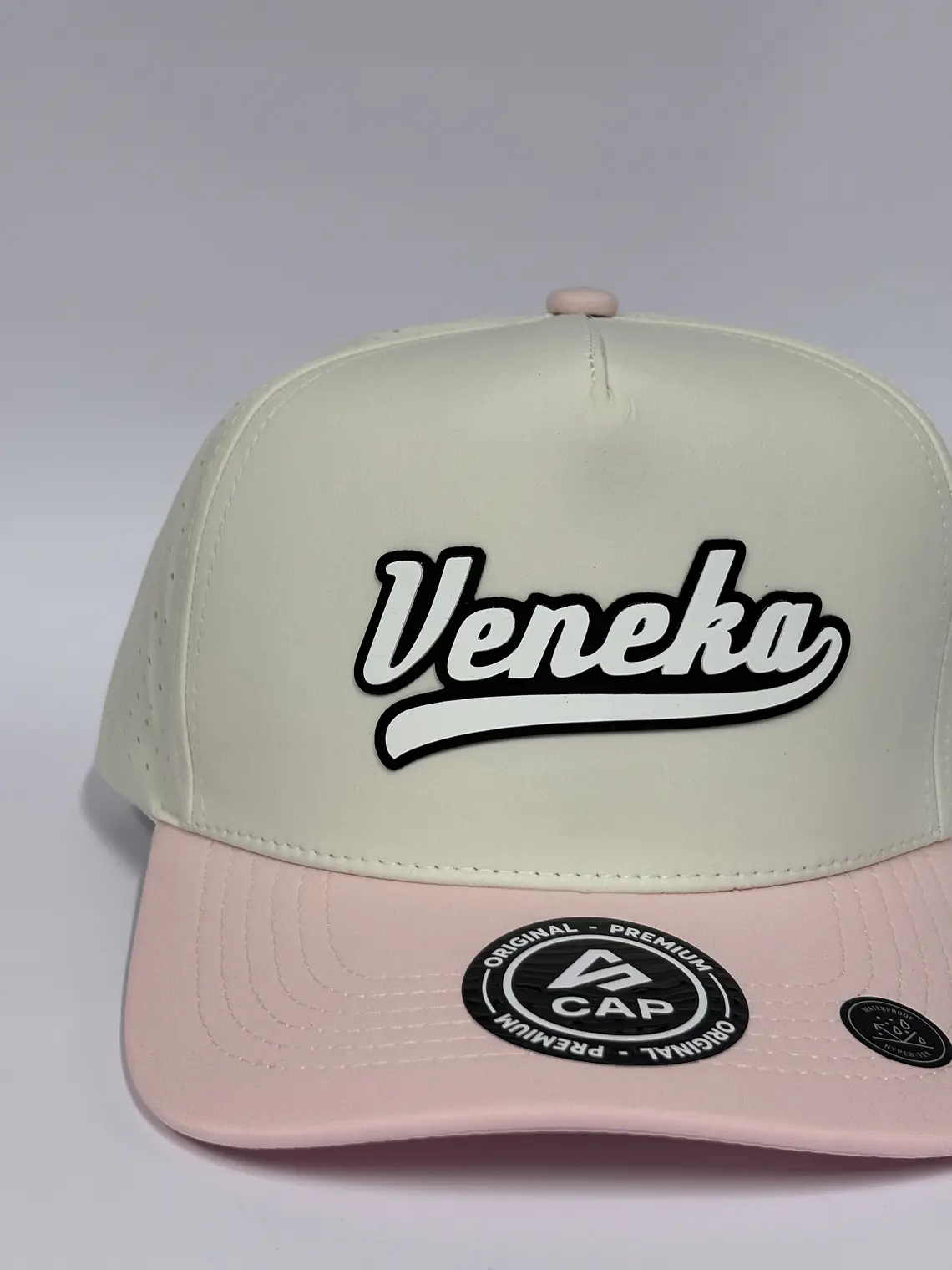 Gorra de lona 5p láser - Blanco x Rosado / Veneka  2