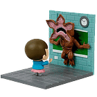 Stranger Things: Eleven VS Demogorgon Diorama            5