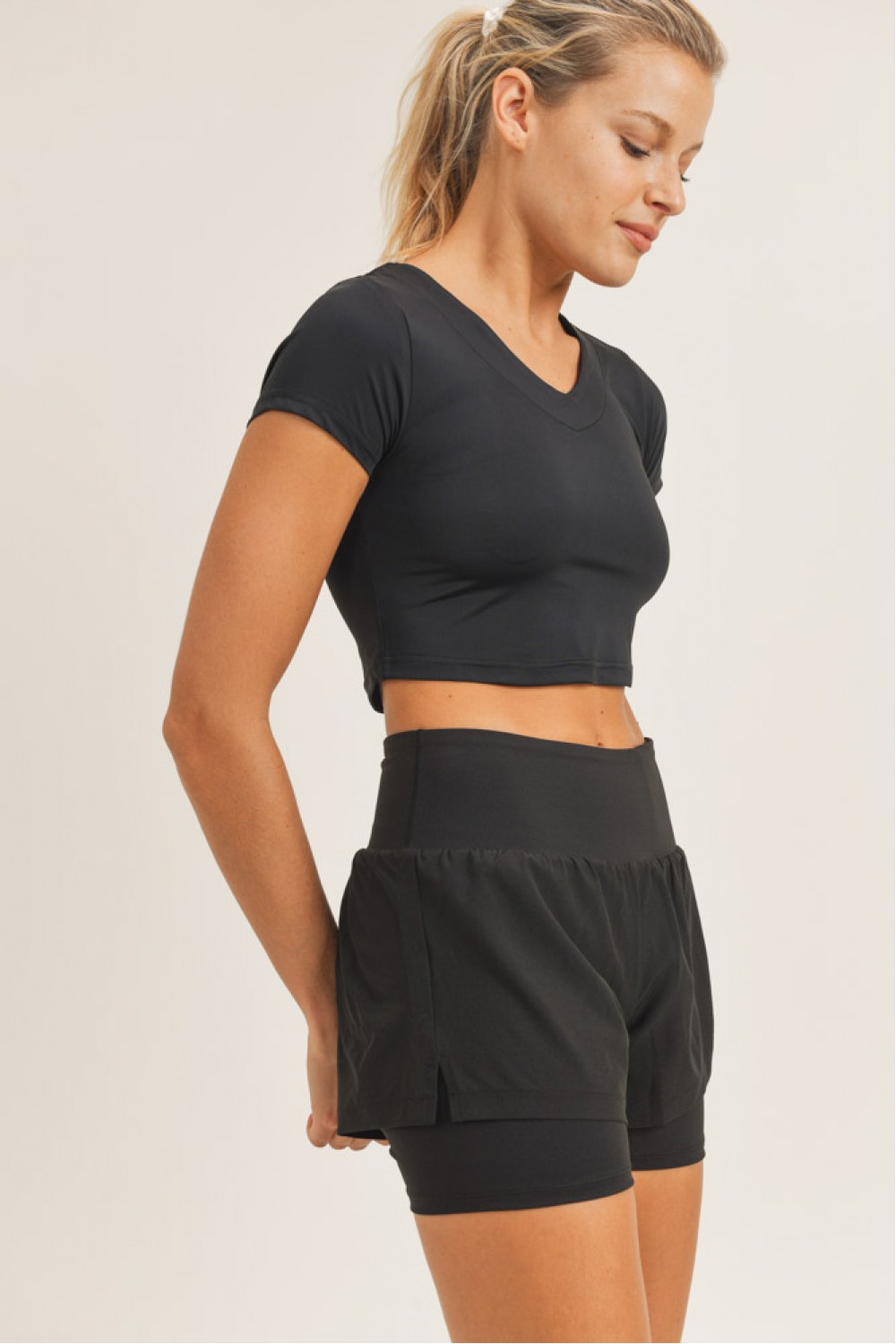 Top Larisa Negro