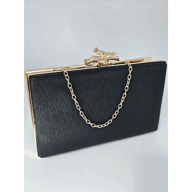 Clutch negro con dorado