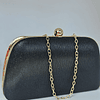 Clutch negro con dorado