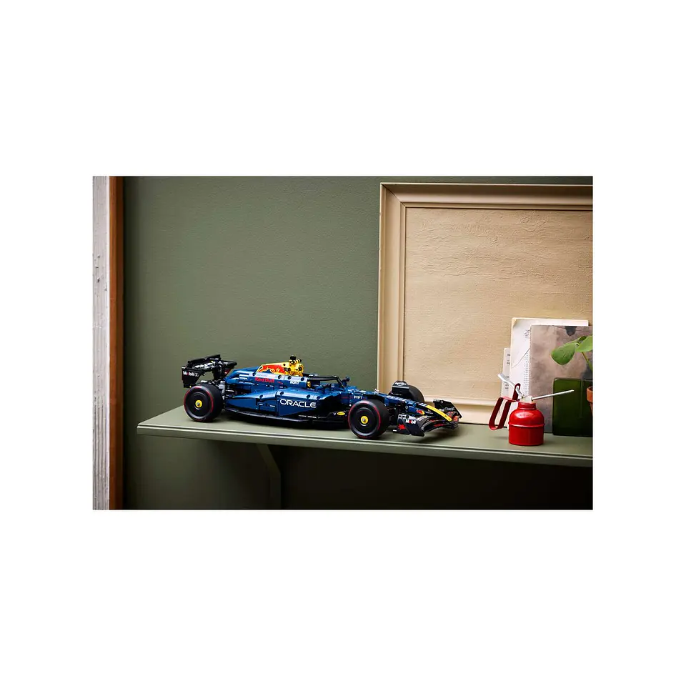 LEGO Technic Oracle Red Bull Racing RB20 F1 Car (42206) 9