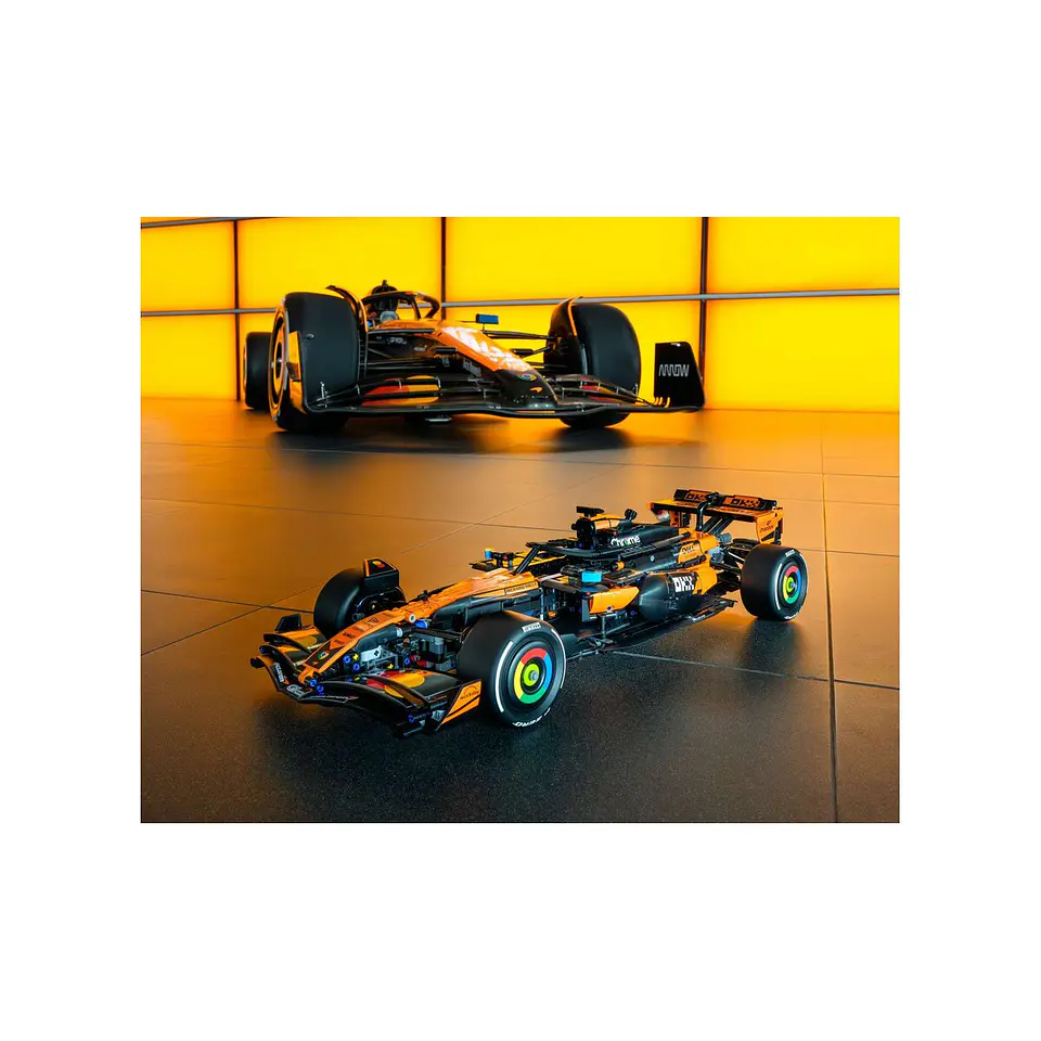 LEGO Technic McLaren MCL39 F1 Car (42228) 4