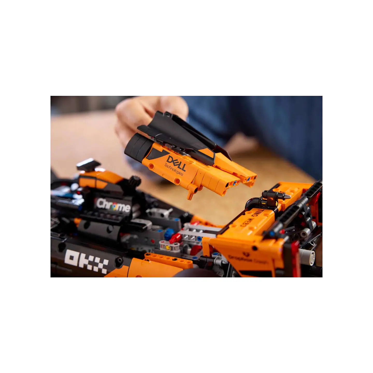 LEGO Technic McLaren MCL39 F1 Car (42228) 6