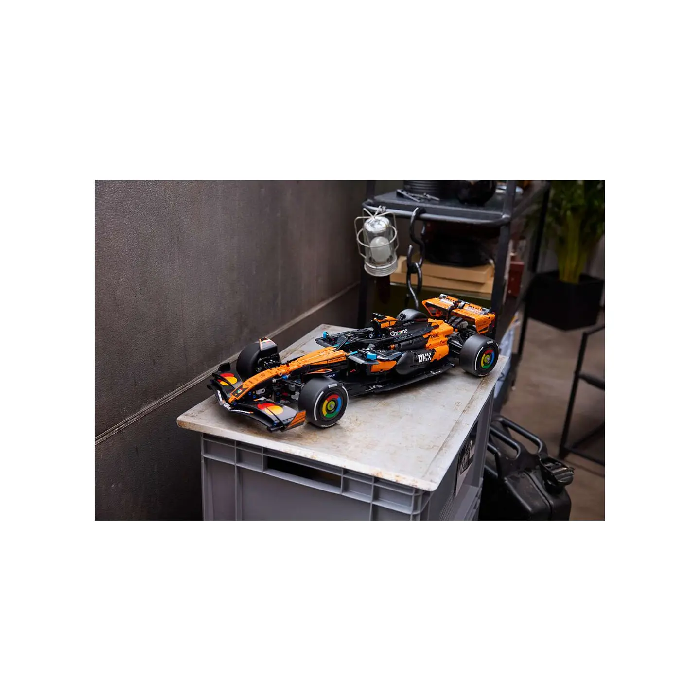 LEGO Technic McLaren MCL39 F1 Car (42228) 12