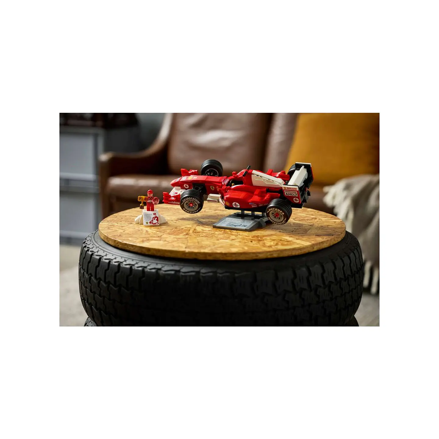 LEGO Icons Ferrari F2004 & Michael Schumacher (10375) 9