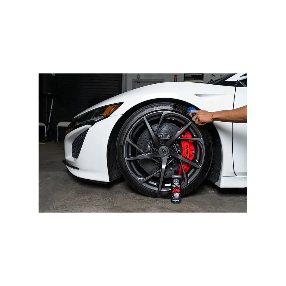 Chemical Guys Tire & Trim Gel High Gloss Restorer & Protectant 2