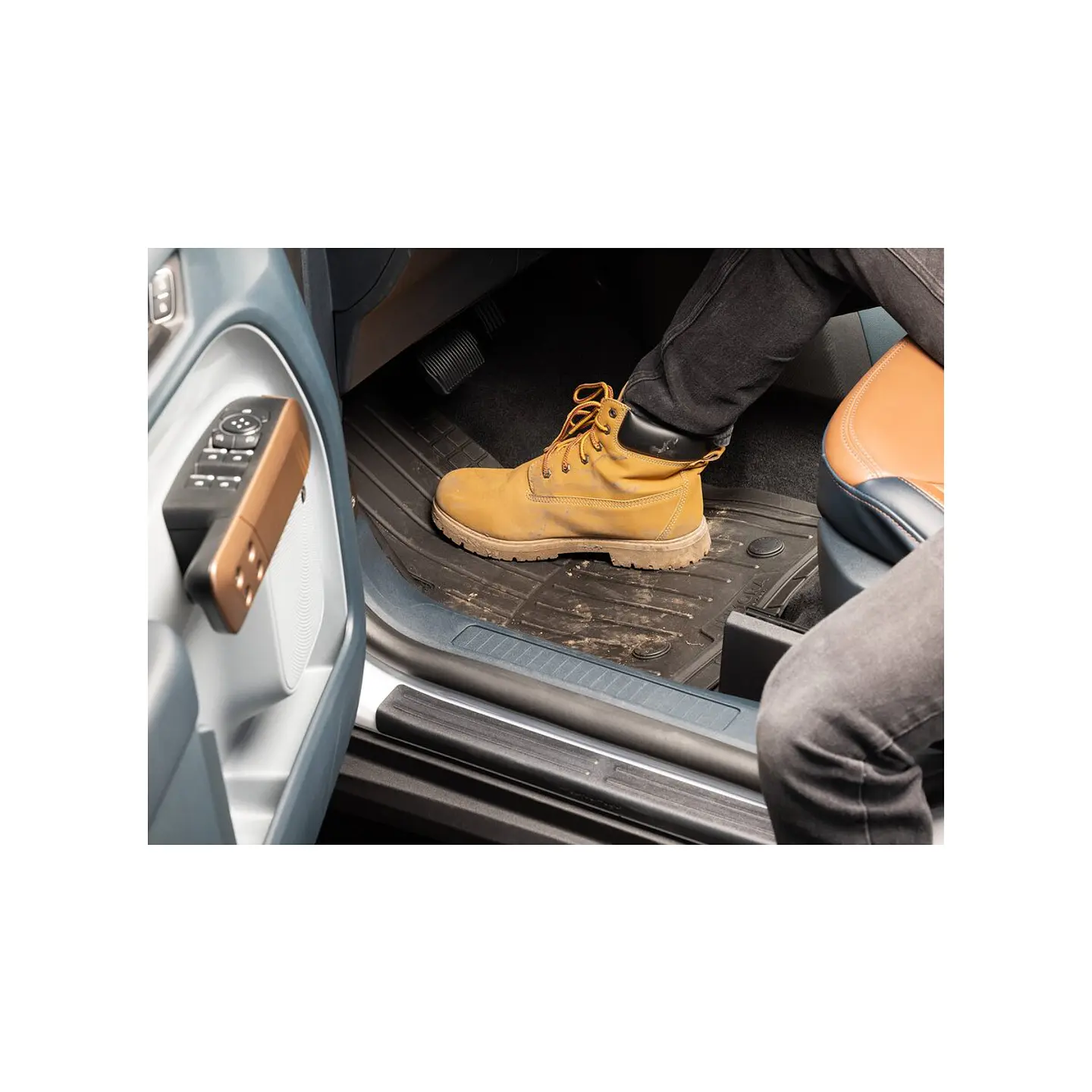 Pisos Universales WeatherTech Trimora Ajustables | 1.ª y 2.ª Fila | Juego de 3 11