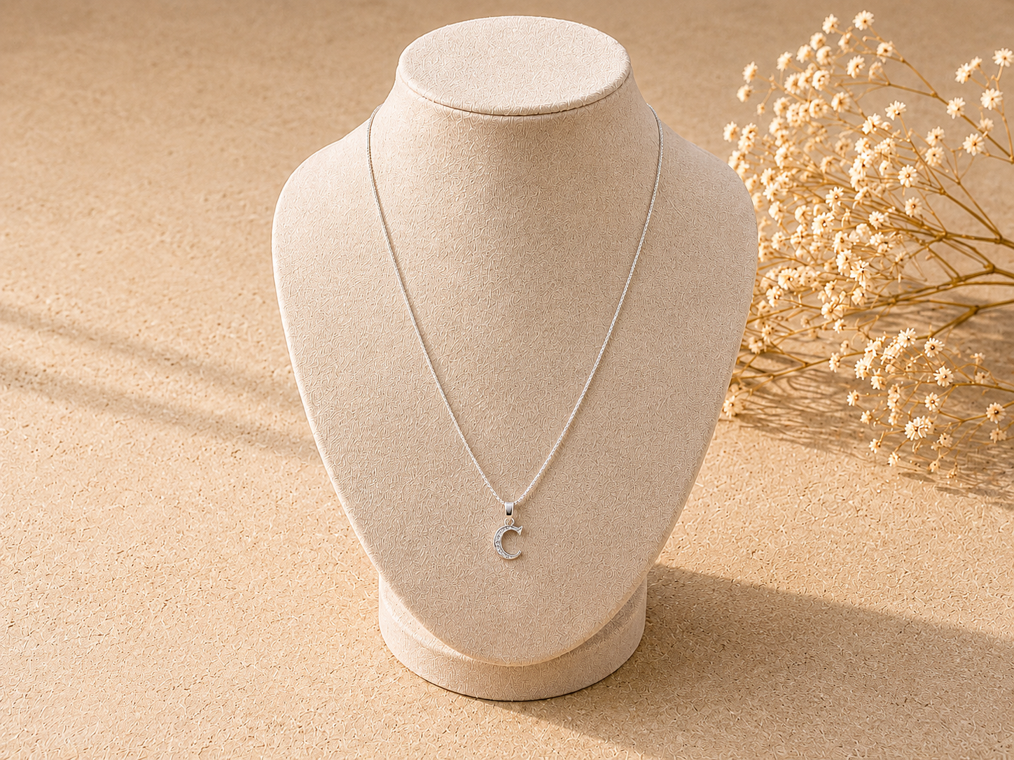 Collar Iniziale C