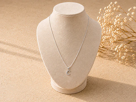 Collar Iniziale C