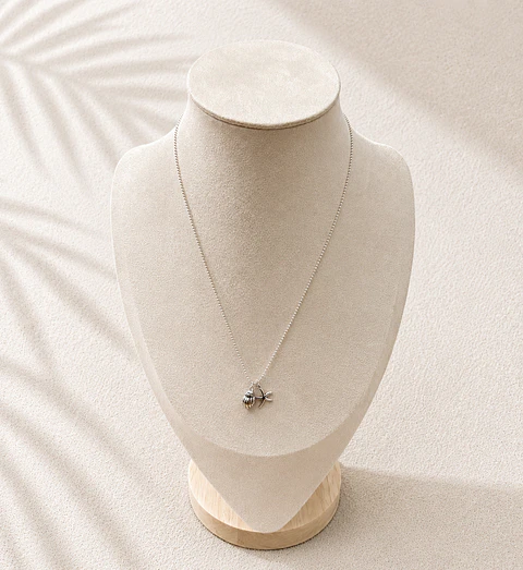 Collar Mare