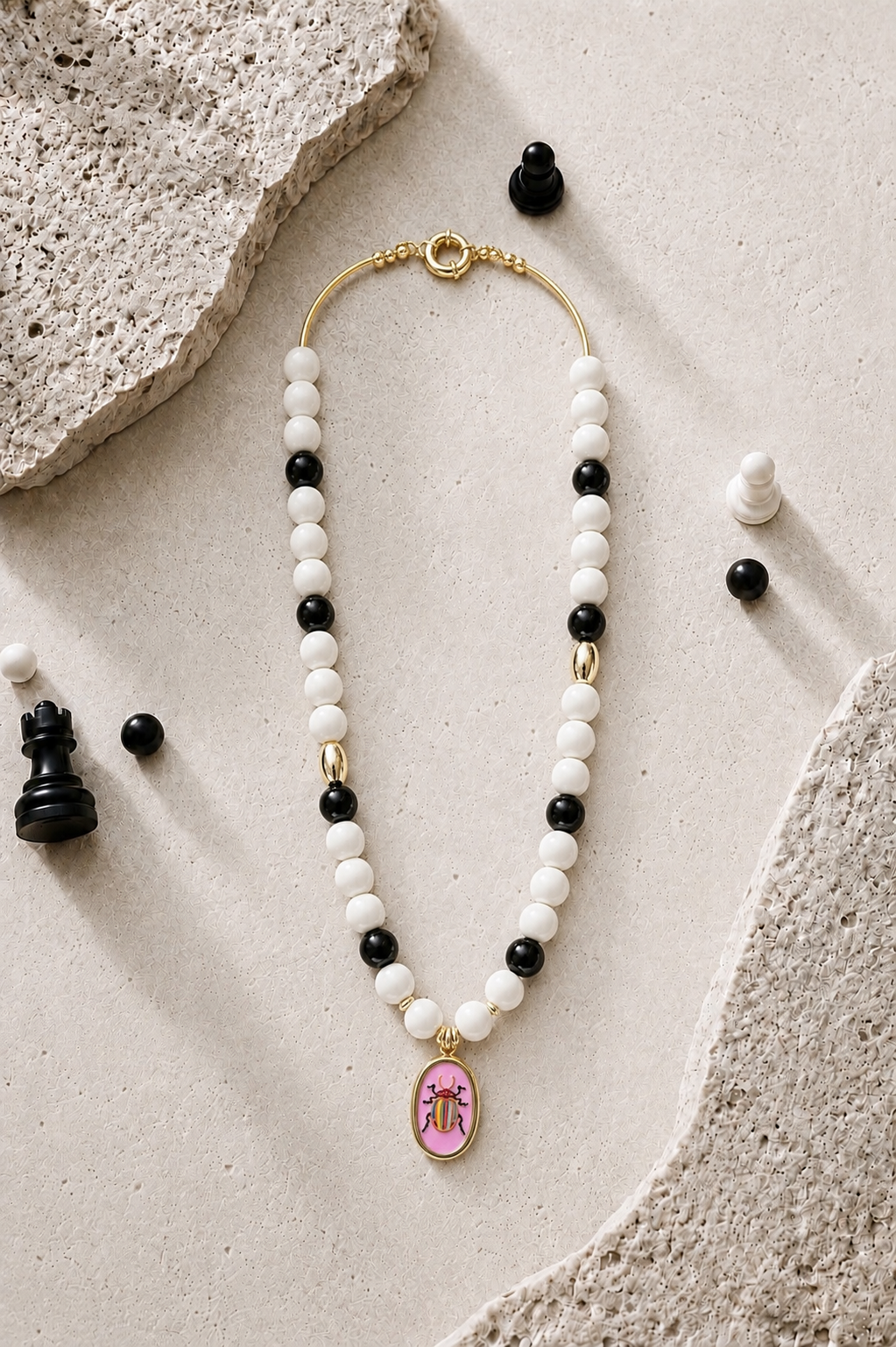 Collar Scarabeo