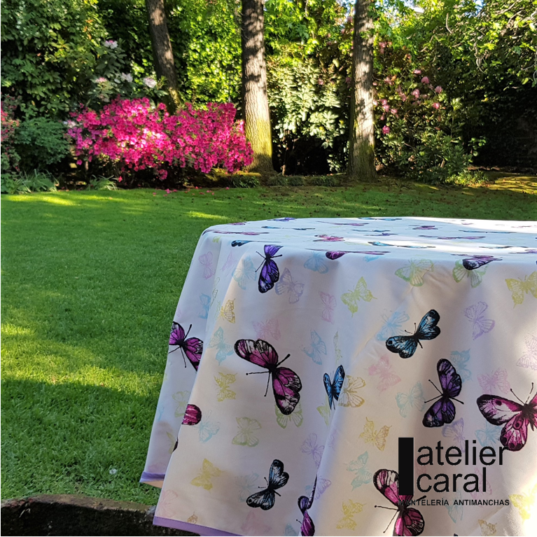 MARIPOSAS<br><br>mantel redondo<br>diámetro 1,8 m<br><br>[ disponible ]<br>[ llega 7 · 9 días ]