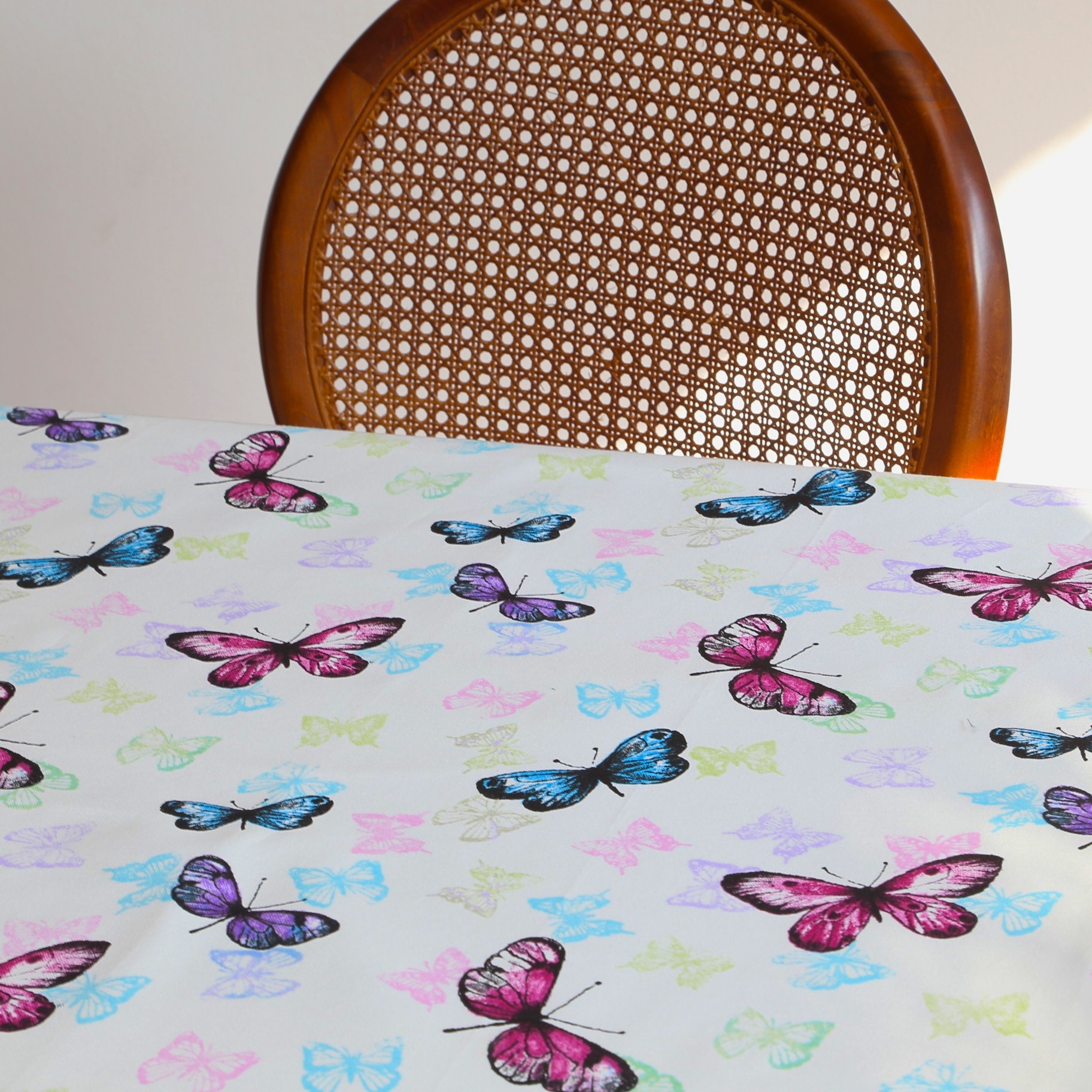 MARIPOSAS<br><br>mantel cuadrado<br>1,5 x 1,5 m