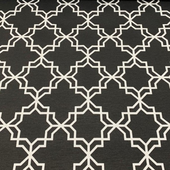 KHATAM<br>NEGRO<br>mantel cuadrado<br>1,8 x 1,8 m<br><br>[ en stock ]<br>[ llega 2 · 4 días ]