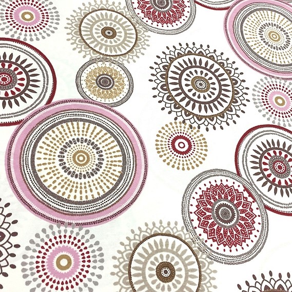 MANDALAS ROSA <br>mantel cuadrado antimanchas 1,5 x 1,5 m<br><br> ✂️ disponible en 7 · 9 días