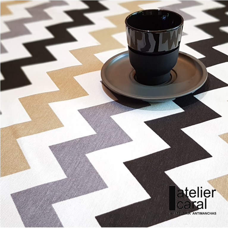 CHEVRON BEIGE<br> mantel antimanchas 1,5 x 2,1 m <br><br> [ ✂️ disponible ] en 7 · 9 días