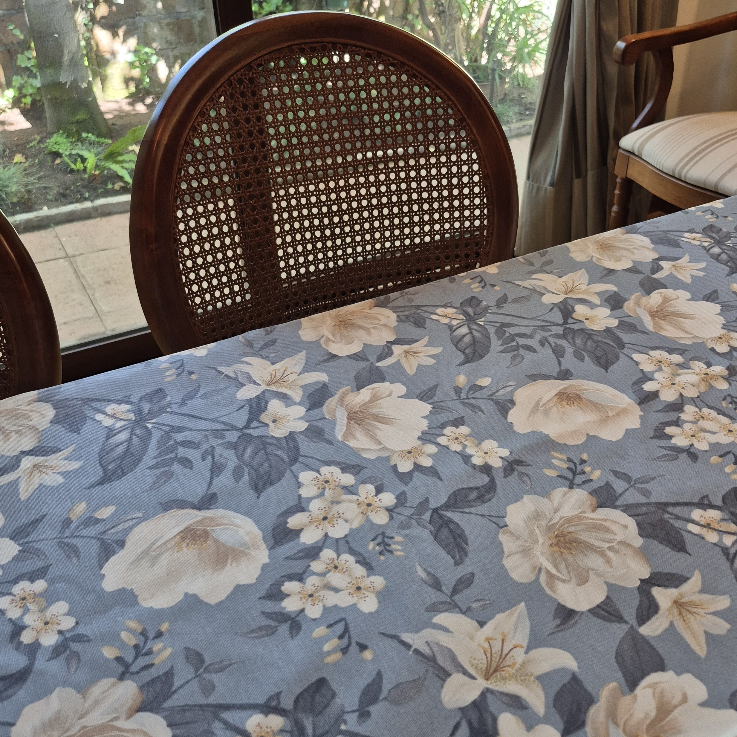 FLORAL AZUL · varios tamaños ·