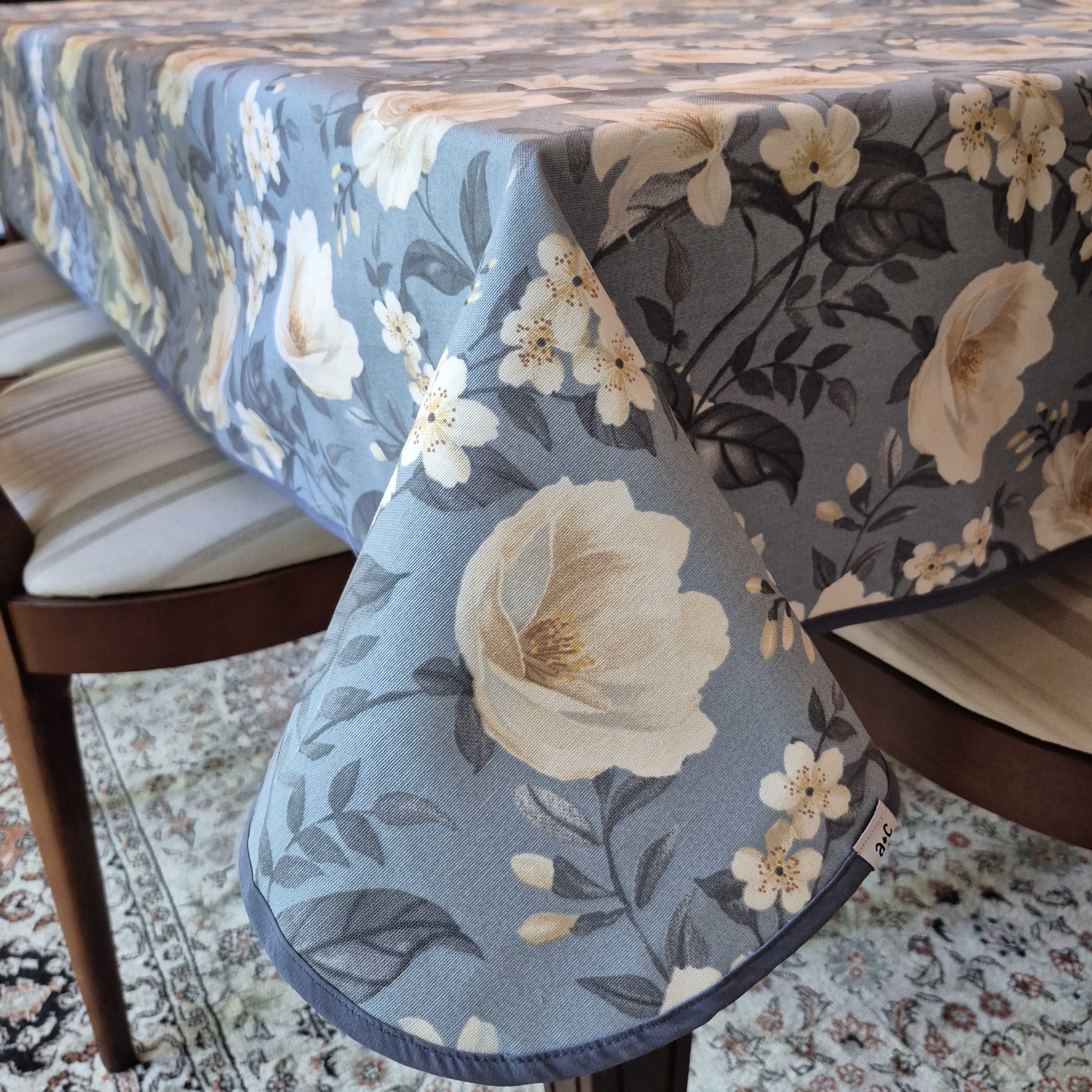 FLORAL AZUL mantel cuadrado 8 personas