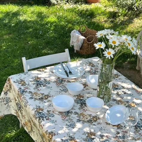 ROSAS AZULES mantel 1,5 x 2,4 m antimanchas