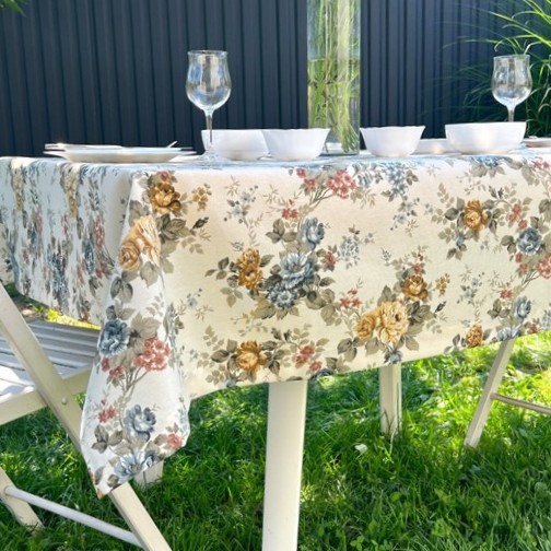 ROSAS AZULES mantel 1,5 x 2,4 m antimanchas