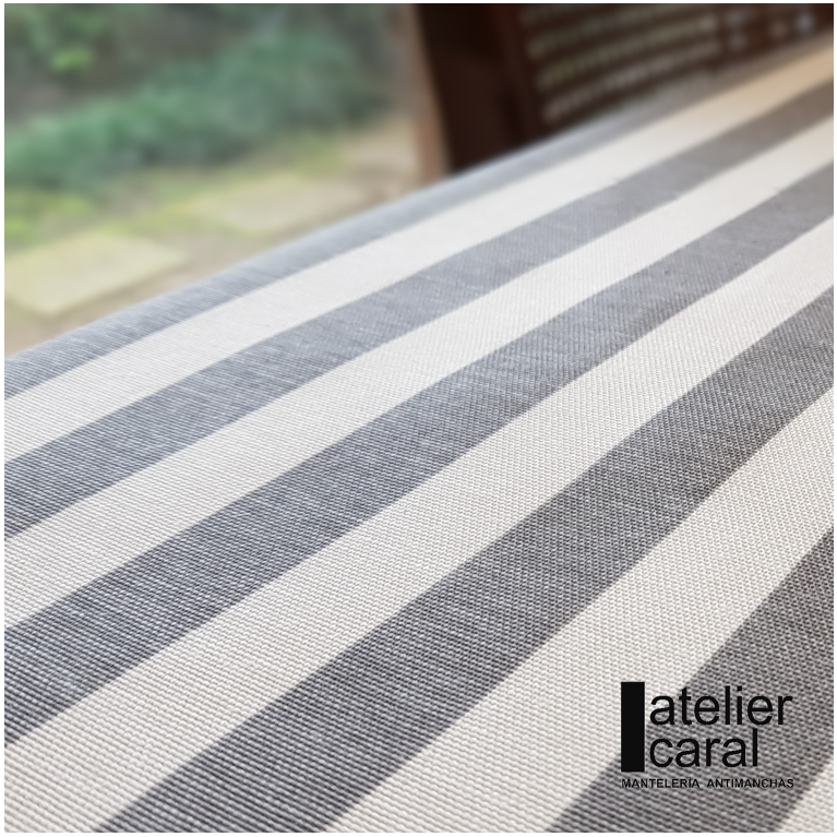 RAYAS  gris  mantel 1,5 x 2,4 m antimanchas