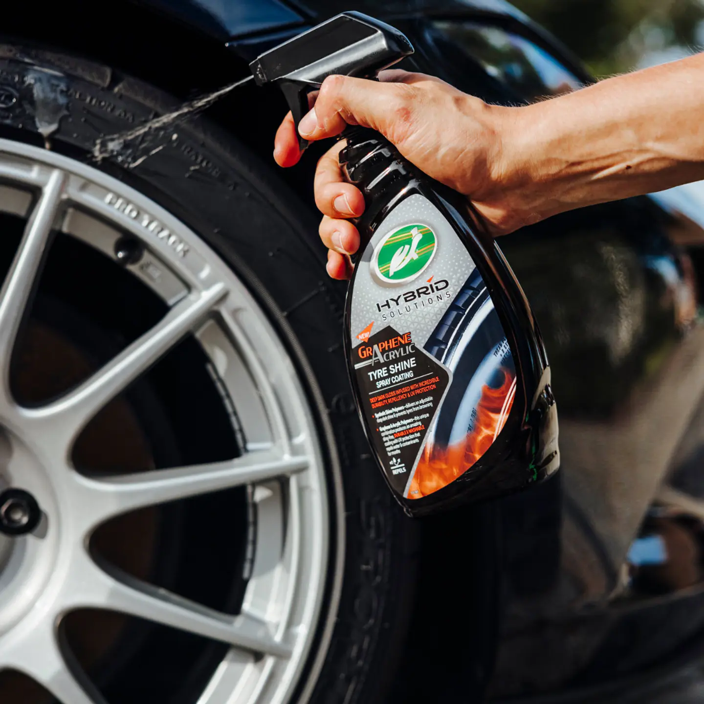 Recubrimiento Grafeno Acrílico en Spray para Llantas Tire Shine Spray Coating 680mL  2