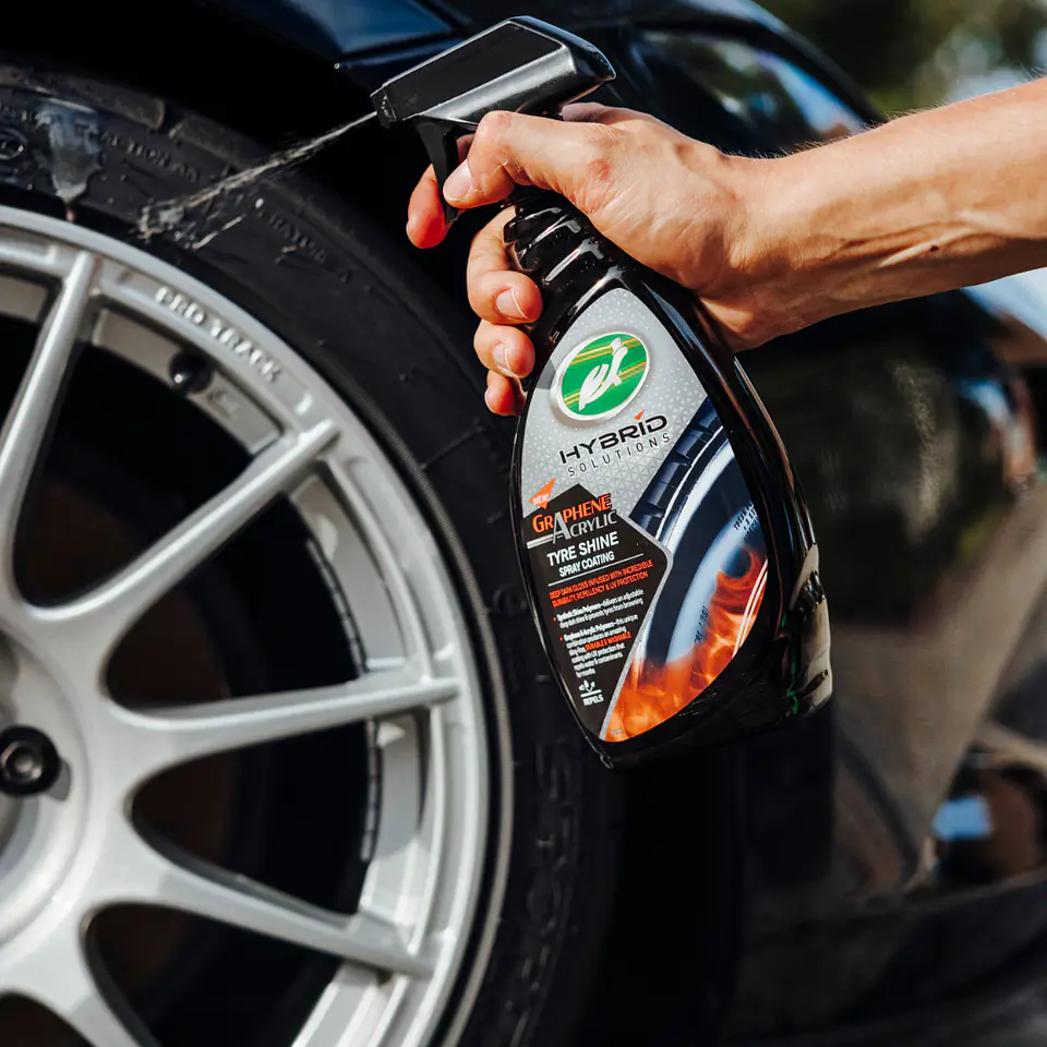 Recubrimiento Grafeno Acrílico en Spray para Llantas Tire Shine Spray Coating 680mL  2