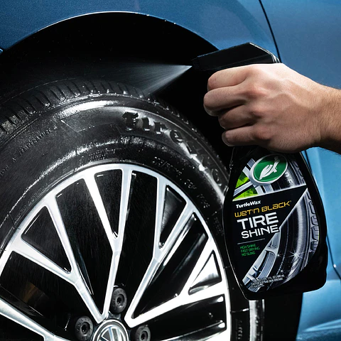 Abrillantador de Llantas en Spray Wet'n Black Tire Shine 680mL