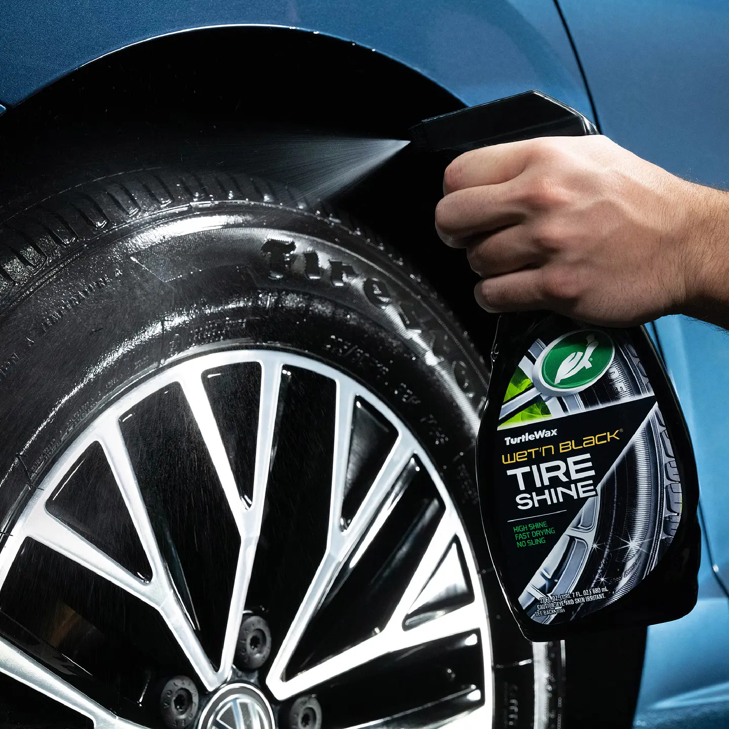 Abrillantador de Llantas en Spray Wet'n Black Tire Shine 680mL 2