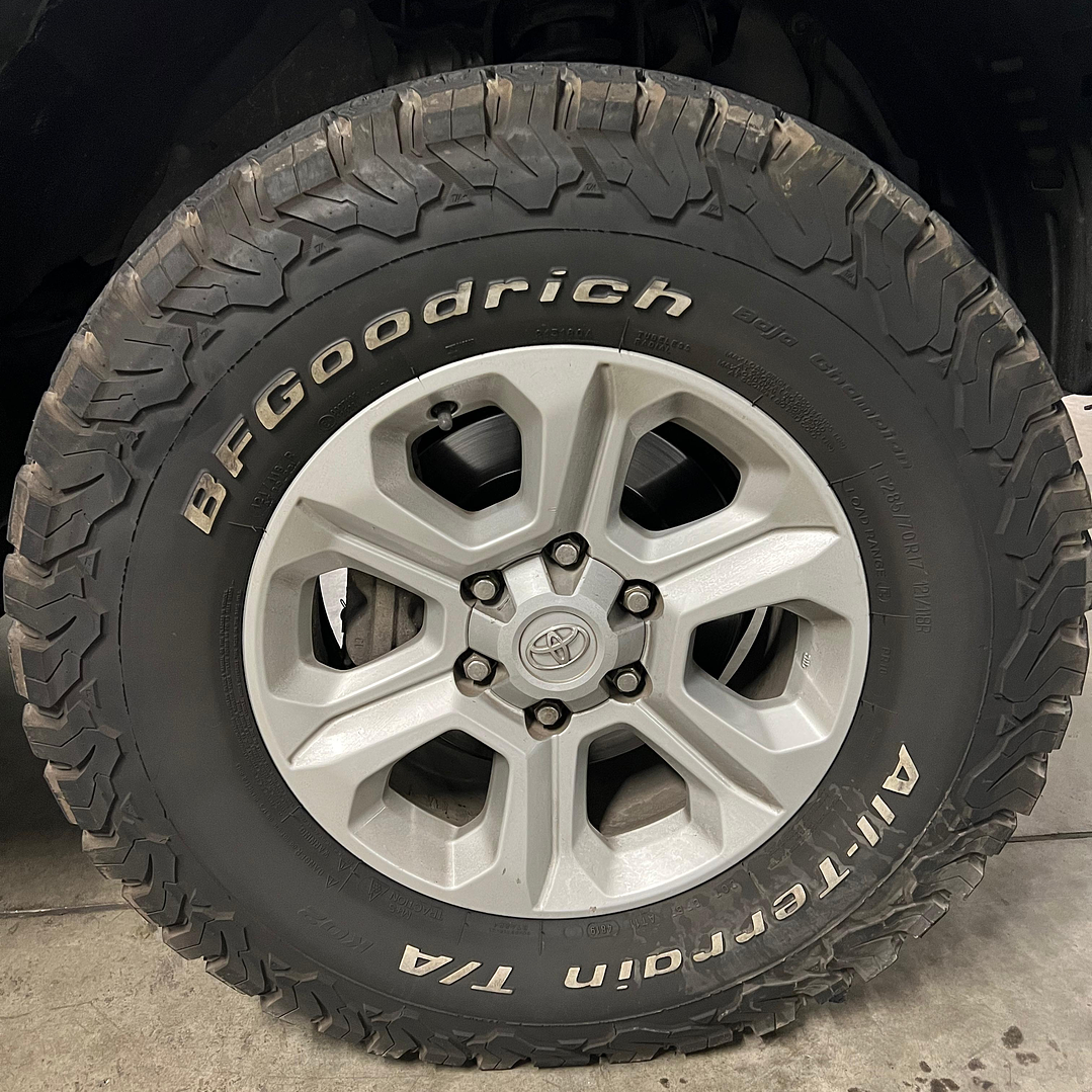 TOYOTA 4RUNNER SR5 4.0  / AÑO 2014 / 167.600KM / 4X4 / AUTOMATICA / BENCINA 9