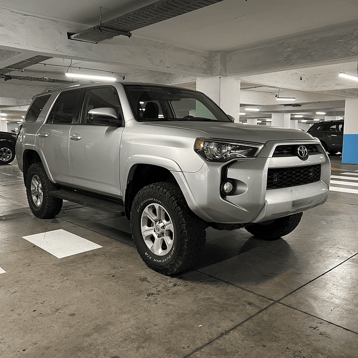 TOYOTA 4RUNNER SR5 4.0  / AÑO 2014 / 167.600KM / 4X4 / AUTOMATICA / BENCINA 1