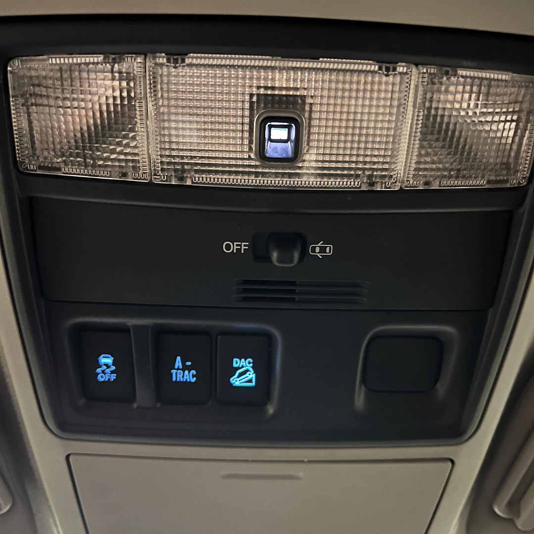 TOYOTA 4RUNNER SR5 4.0  / AÑO 2014 / 167.600KM / 4X4 / AUTOMATICA / BENCINA 15