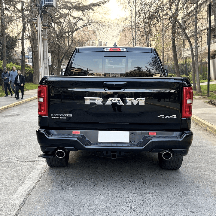 RAM 1500 Laramie 3.0 4WD / AÑO 2025 / 3.798KM / 4X4 / AUTOMATICA / DIESEL 6