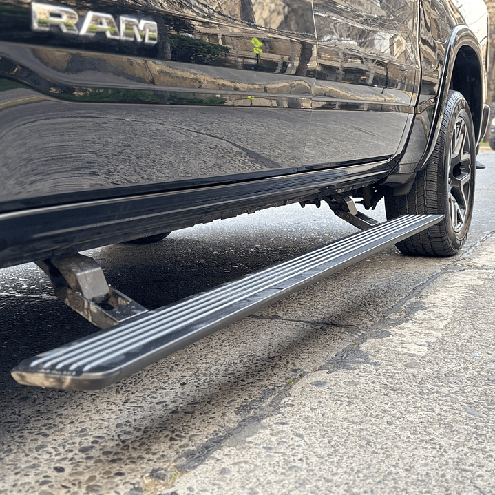 RAM 1500 Laramie 3.0 4WD / AÑO 2025 / 3.798KM / 4X4 / AUTOMATICA / DIESEL 11