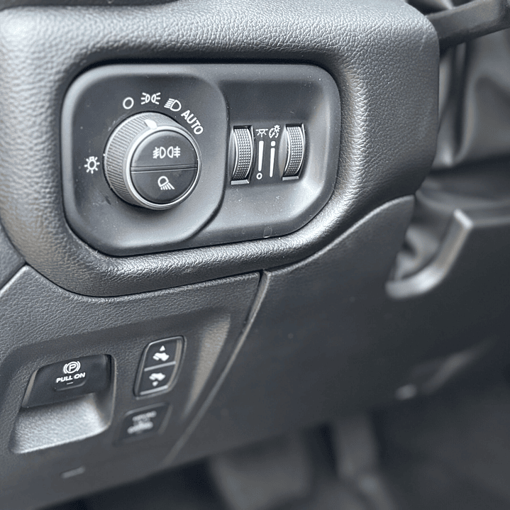 RAM 1500 Laramie 3.0 4WD / AÑO 2025 / 3.798KM / 4X4 / AUTOMATICA / DIESEL 16