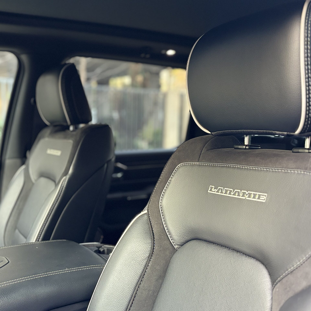 RAM 1500 Laramie 3.0 4WD / AÑO 2025 / 3.798KM / 4X4 / AUTOMATICA / DIESEL 17