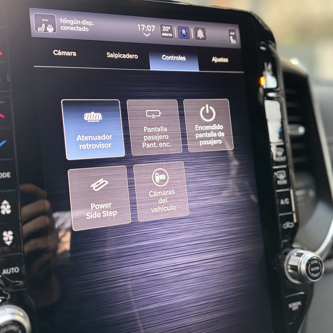 RAM 1500 Laramie 3.0 4WD / AÑO 2025 / 3.798KM / 4X4 / AUTOMATICA / DIESEL 24