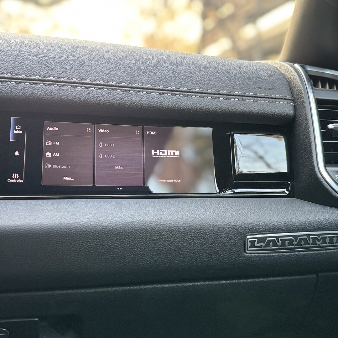 RAM 1500 Laramie 3.0 4WD / AÑO 2025 / 3.798KM / 4X4 / AUTOMATICA / DIESEL 28